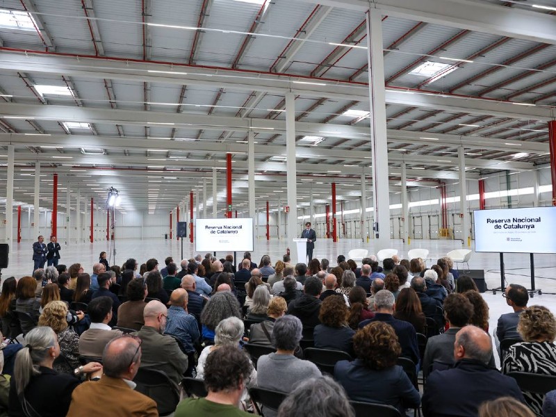 Imatge de la visita del president de la Generalitat a l'emplaçament de la futura Reserva Nacional de Catalunya